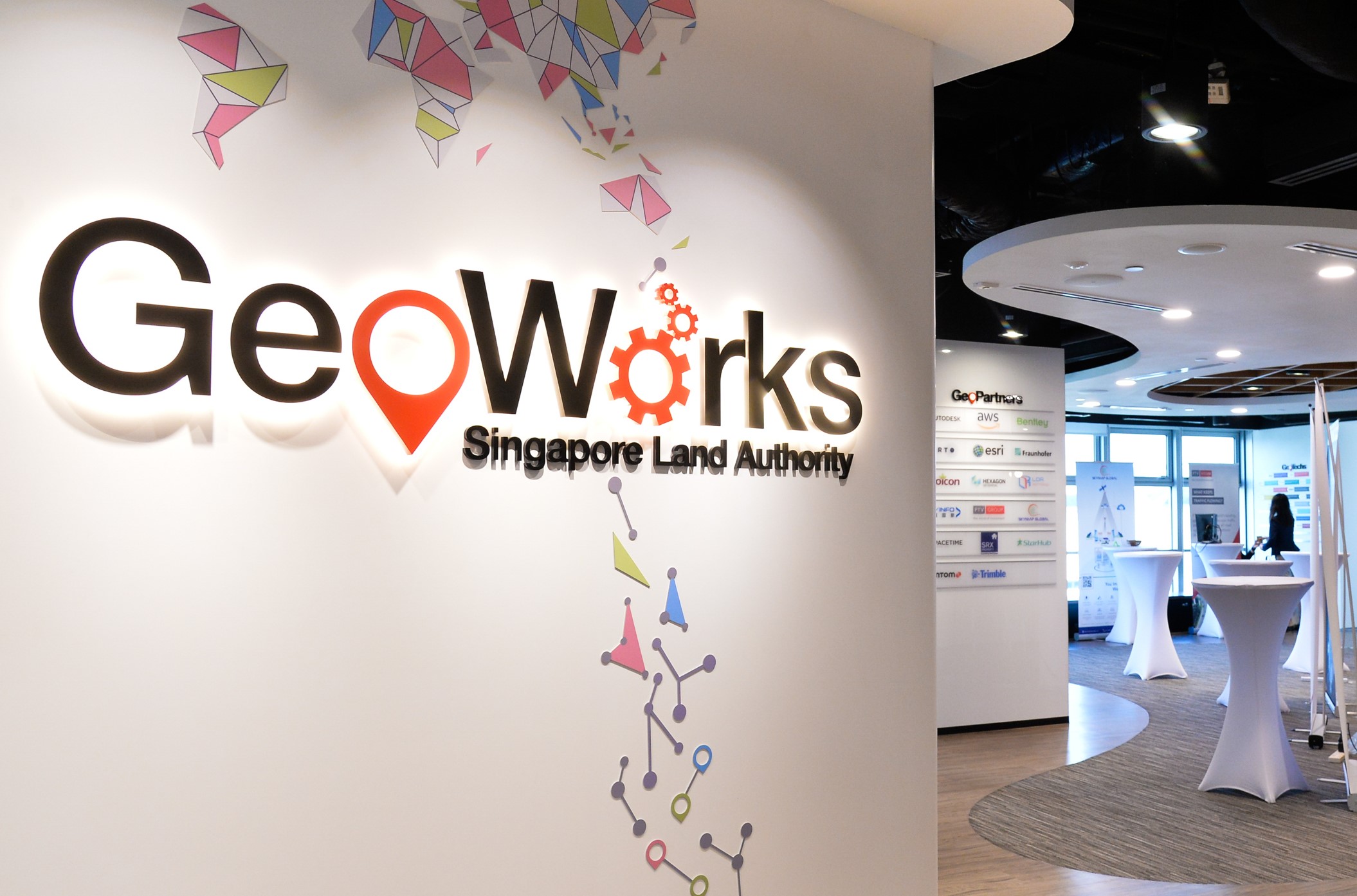 新加坡空間資訊產業的推手-GeoWorks